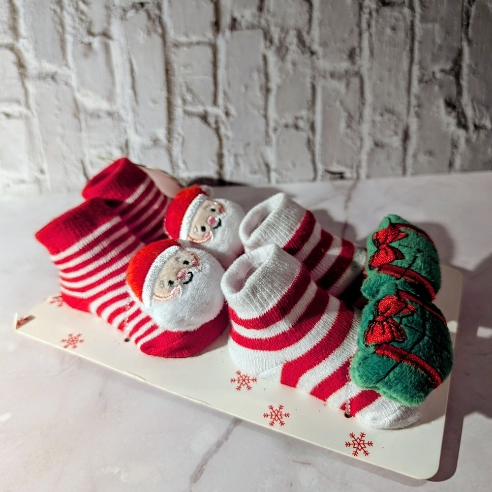 Festive Baby Socks Set 1-2T with Stuffed Santa and Stuffed Gift Bow Designs 🎁🎁